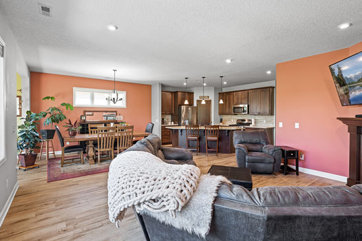 15_1005_Carriage15_mls