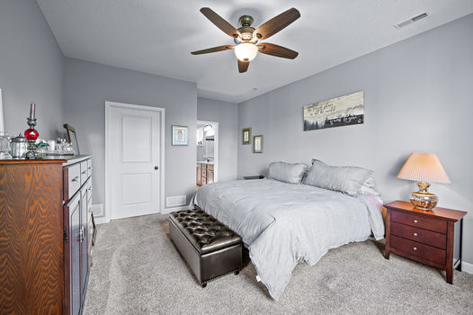 18_1005_Carriage18_mls