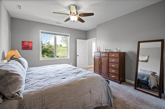 20_1005_Carriage20_mls