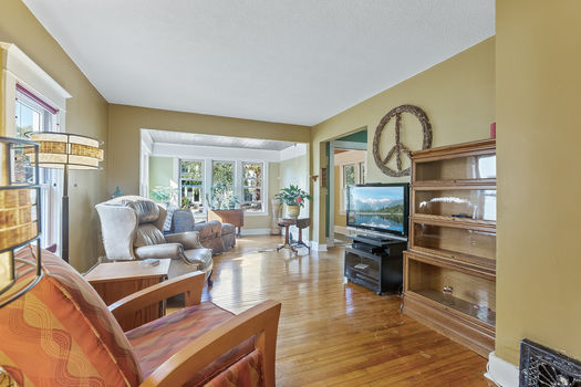 08_3213_Emerson8_mls