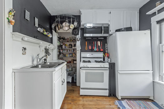 13_3213_Emerson13_mls