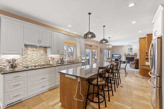 12_9654_Jonathan12_mls