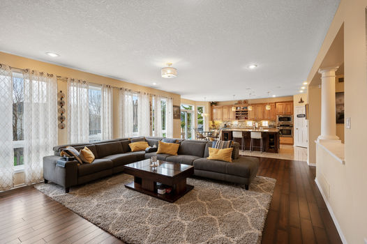 24_18637_Overland24_mls