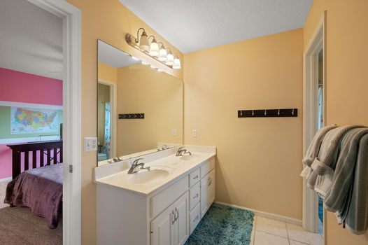 32_18637_Overland32_mls