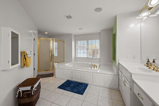 41_18637_Overland41_mls