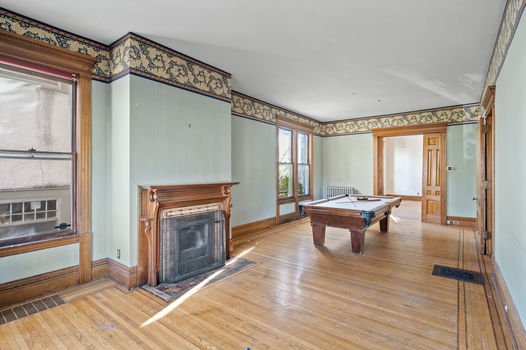 12_1911_Laurel12_mls