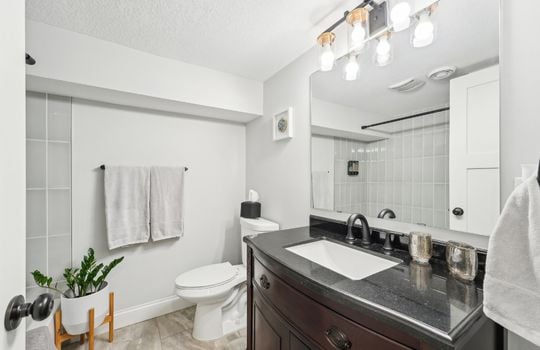 48-web-or-mls-Morgan Ave S-048