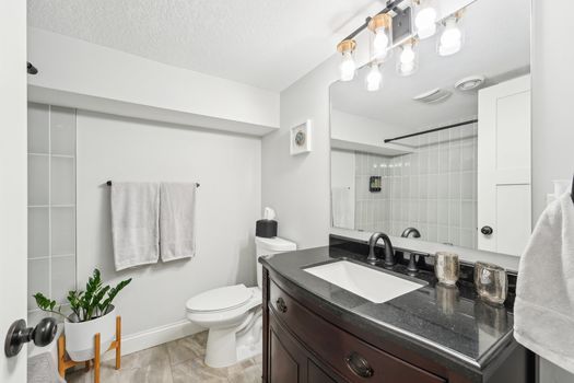 48-web-or-mls-Morgan Ave S-048