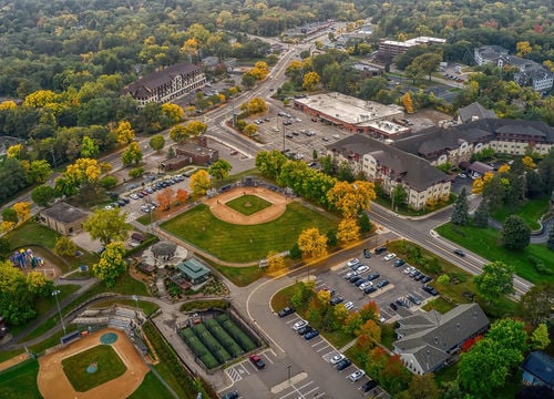 Aerial-View-of-the-Twin-Cities-Suburb-of-Minnetonka