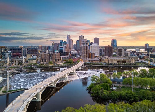 Minneapolis-downtown-city-skyline