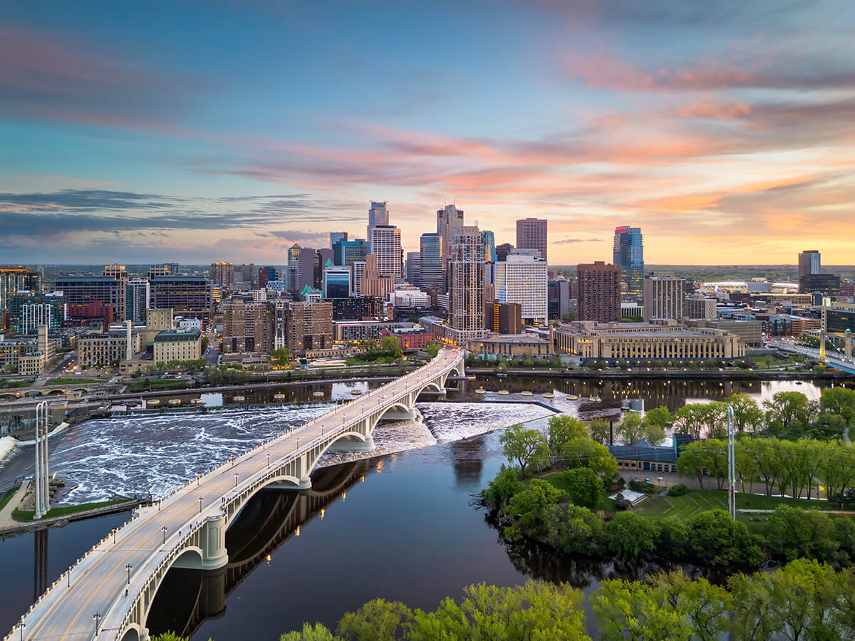 Minneapolis-downtown-city-skyline