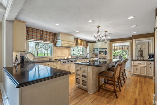 21_2890_Autumn_Woods21_mls