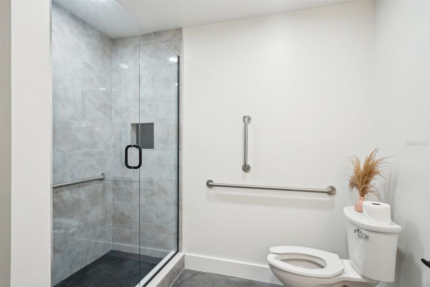 31-web-or-mls-S 12th St 2-1104-031