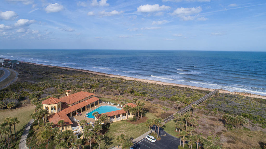 18 San Miguel Ct Palm Coast FL-large-064-082-Surf Club Amenities 21-1500x843-72dpi