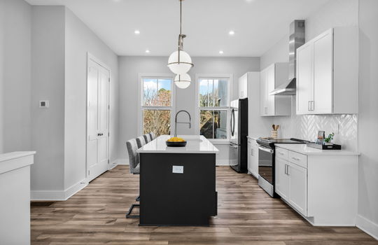 942 Spencer Ave Kitchen3