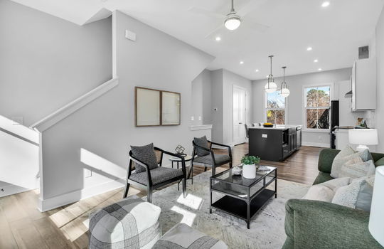 942 Spencer Ave Living2