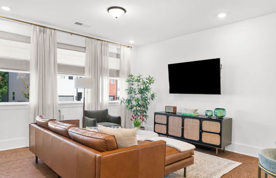 1492 Pinedale Crest NW Living