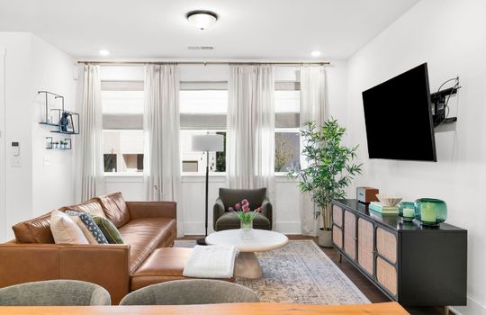 1492 Pinedale Crest NW Living2