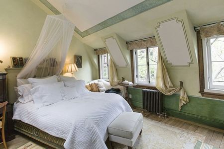 3157679A-ED12-40E3-BB02-71FD0A8C4E8F_1800x1200