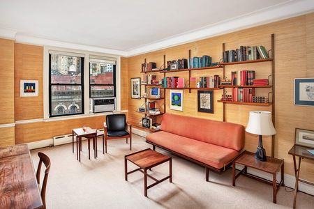 4E7A0977-5F7E-1C41-3C71-65B4AA348D4D_1800x1200