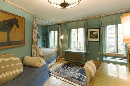 89946D35-3365-46C9-BFB7-8A691A156A07_1800x1200