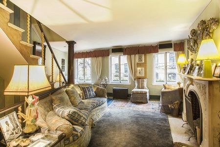 A553D0BC-4B13-48CE-A22A-7532D6997130_1800x1200