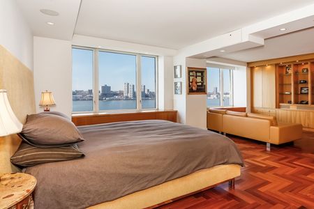 C560FFE9-C53A-4C6D-81DB-63F0CD409B5C_1800x1200