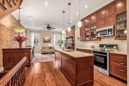 BCEE6732-E753-AE22-8223-67B4D8EBE597_1800x1200