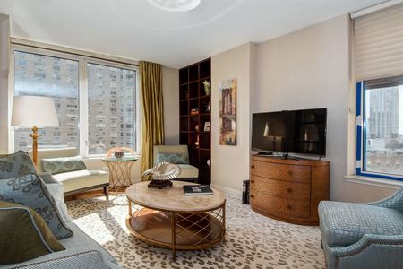 4f77c93b-f1a1-413d-b1f9-ecb7b40288ab_1800x1200