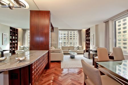 547fb7f5-3aa1-4a78-9d4f-78471ae9af92_1800x1200