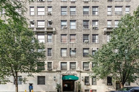 6ce2a3d8-3255-4a7c-aad2-97ce2f5dee8c_1800x1200