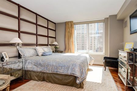 6f8560ea-0880-42b4-bf94-cb12a63e74d2_1800x1200