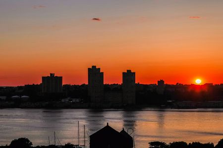 9b40c819-21fb-4501-9f04-c8e2066bcb4f_1800x1200