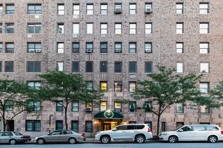 af782181-01dd-4de6-be9c-17f9848716f5_1800x1200