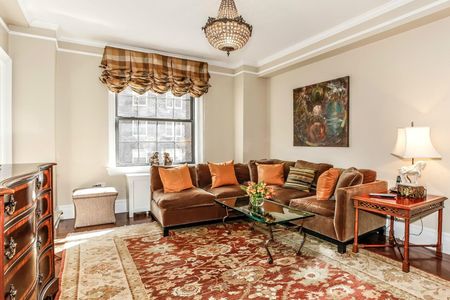 fce8c74e-9548-4835-b79d-0c4d29ebd677_1800x1200