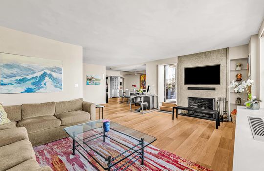 169 e 69 #19A Living1