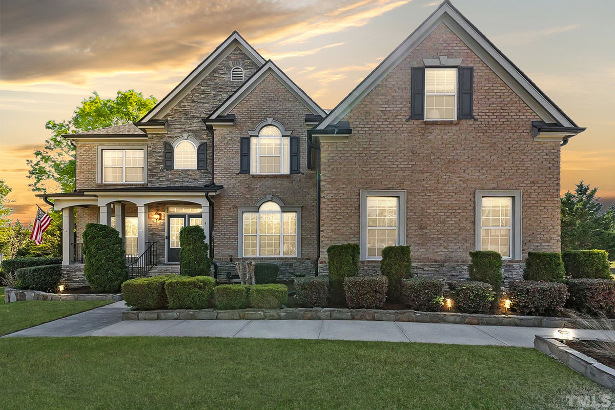 Caul Group-104-Tamarak-Wood-Court-1-twilight