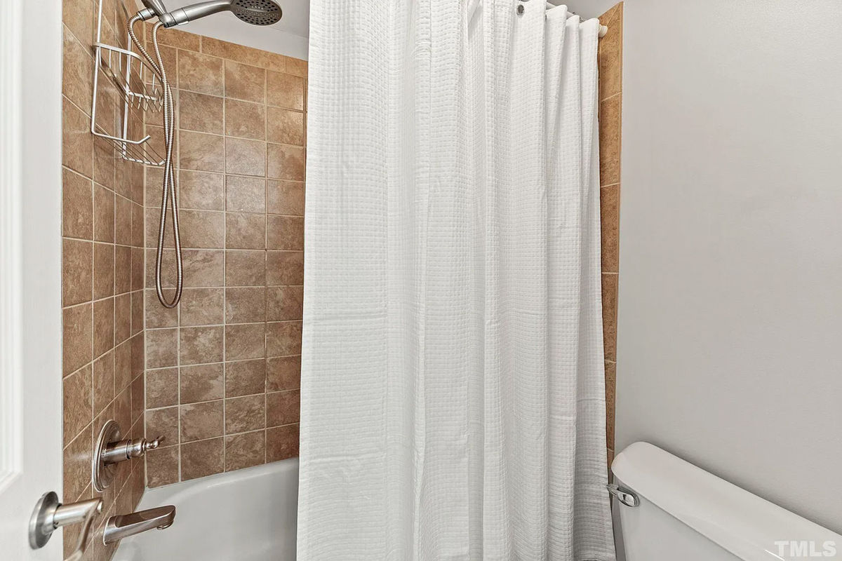 Caul Group-104-Tamarak-Wood-Court-19