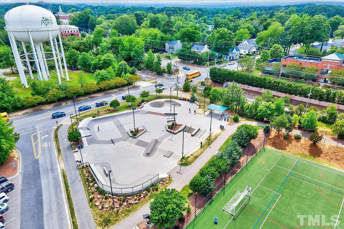 Caul-Group-1170-Marker-Drive-43