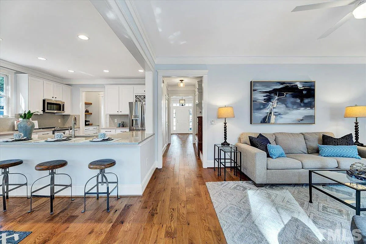 Caul-Group-121-Sunset-Oaks-Drive-22