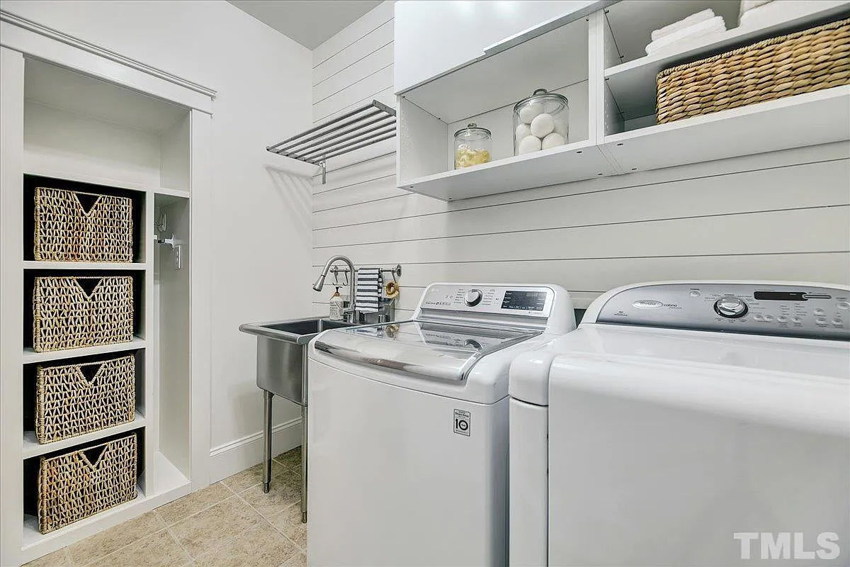 Caul-Group-121-Sunset-Oaks-Drive-28