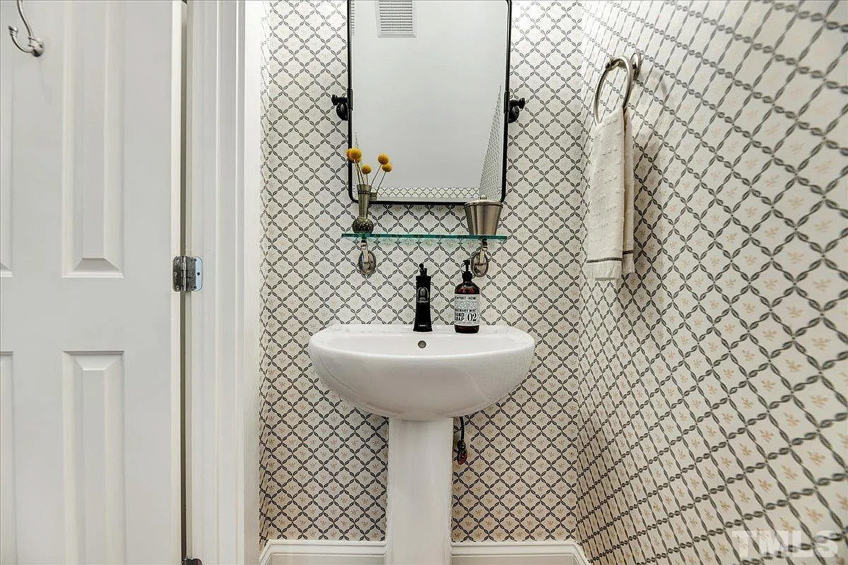 Caul-Group-121-Sunset-Oaks-Drive-29