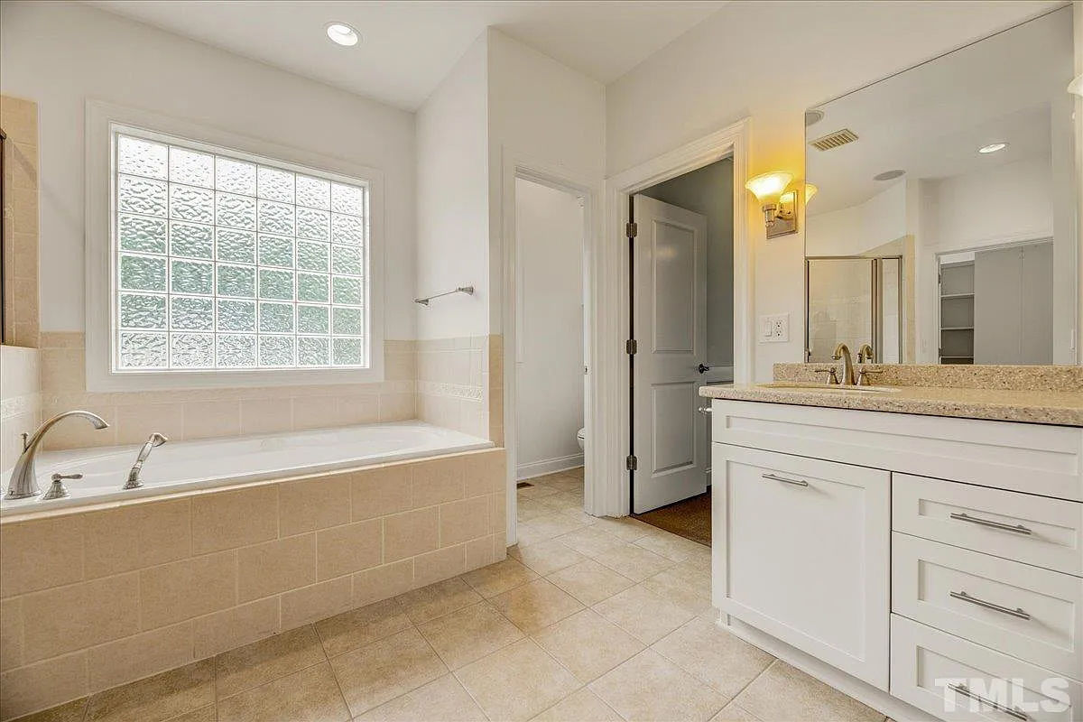 Caul-Group-1216-Shining-Water-Lane-35