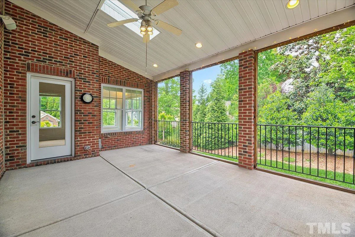 Caul-Group-1216-Shining-Water-Lane-44