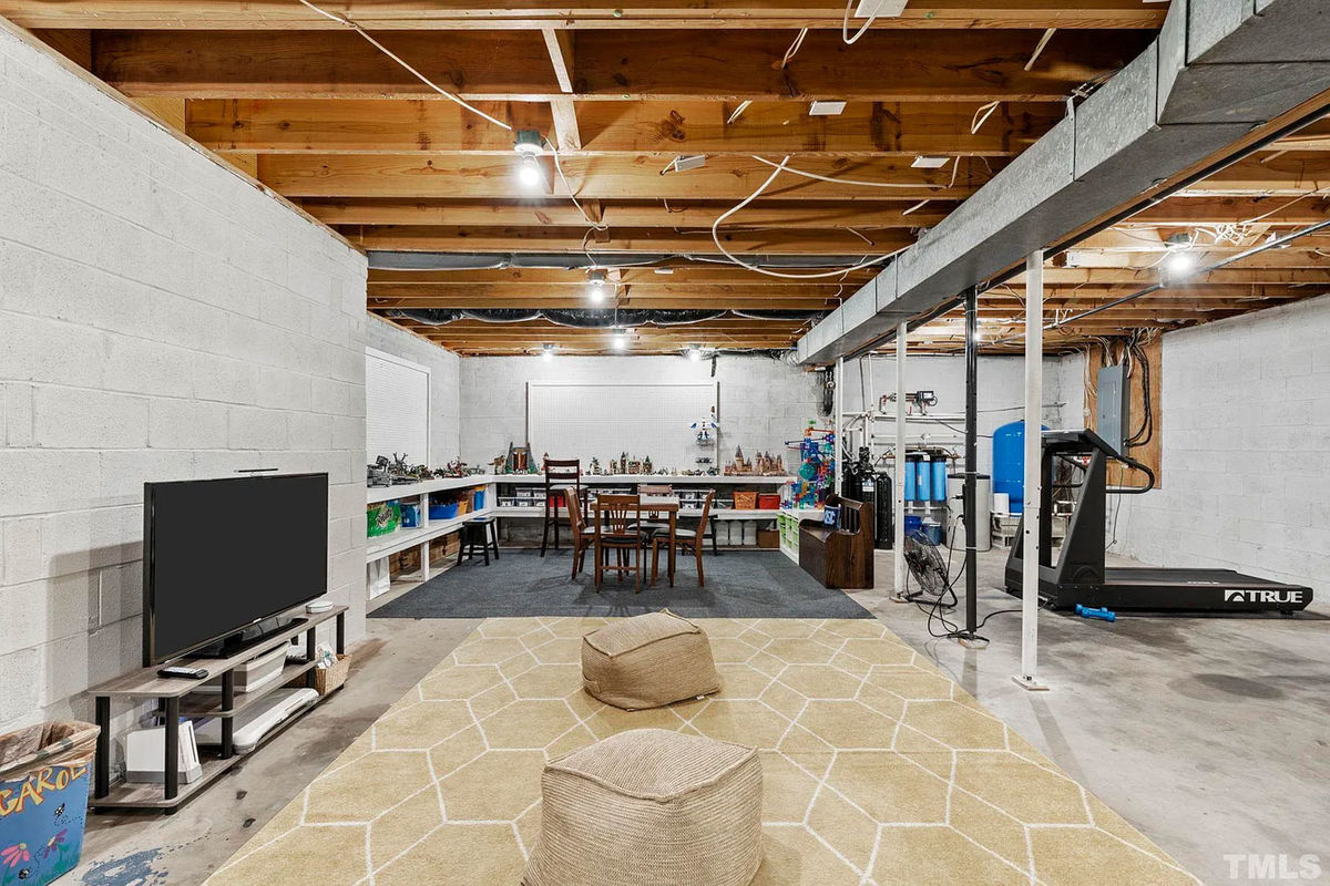 Caul-Group-1216-Teaberry-Court-42