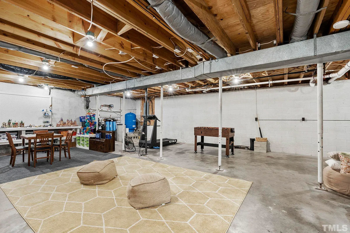 Caul-Group-1216-Teaberry-Court-43