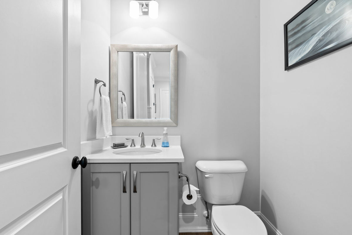 Caul Group-1233 Lowland St-18 bath 1