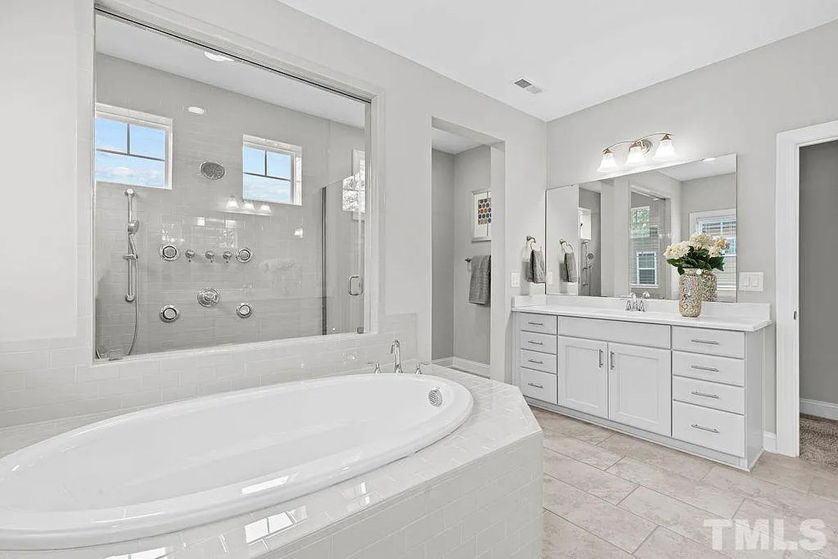 Caul Group-1349-Diamond-Valley-Drive-41