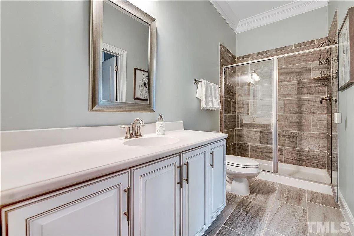 Caul-Group-2100-Vittorio-Lane-25