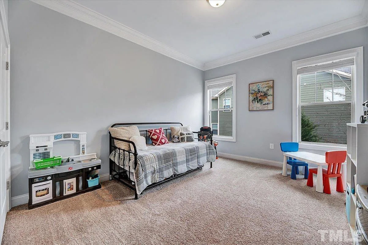 Caul-Group-2100-Vittorio-Lane-26